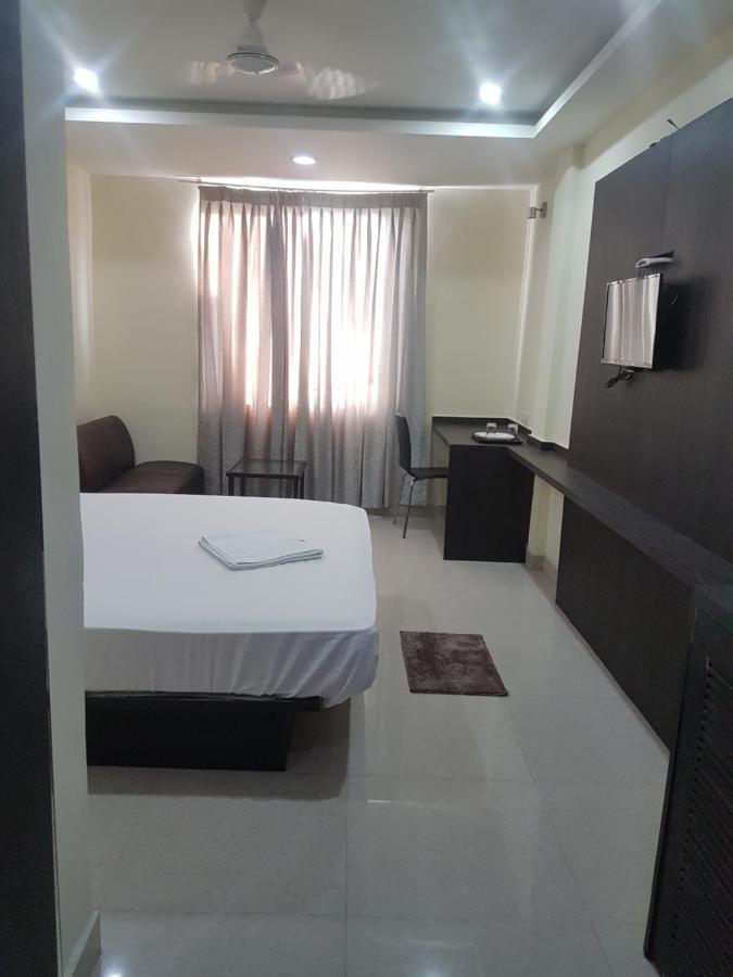 Ample Yard Otel Chennai Dış mekan fotoğraf